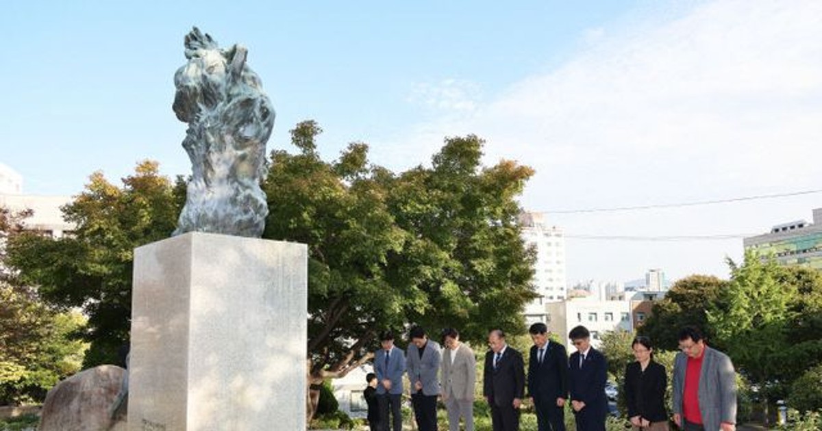 부산대 총장이 교내서 고개 숙인 이유