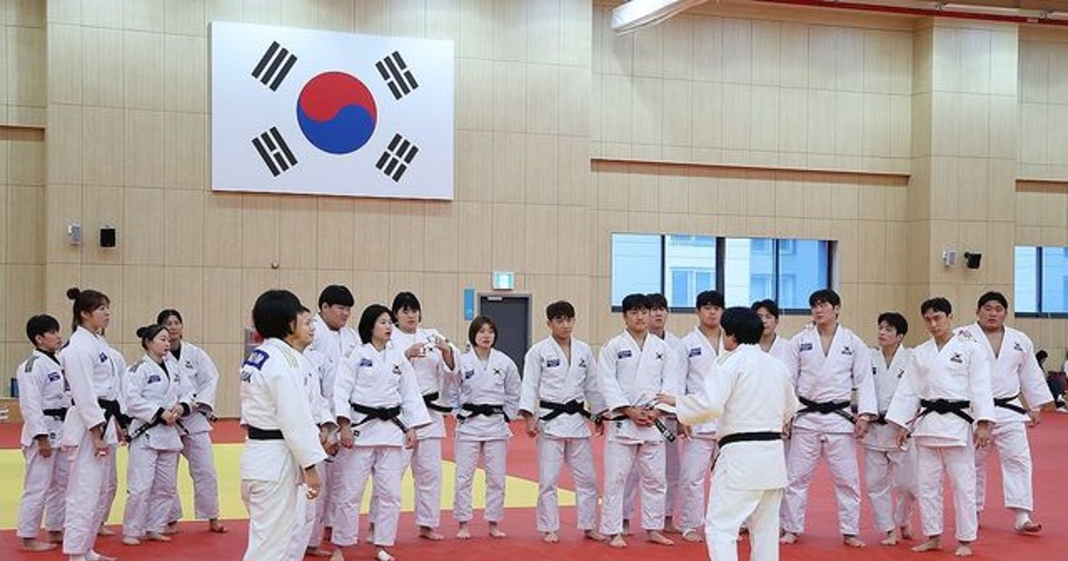 국가대표 선수 인생 망친 레전드 꼰대 감독 근황