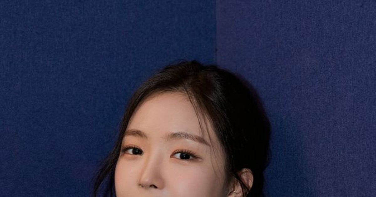 손나은, 비보 속 슬픈 빈소 지키는 중